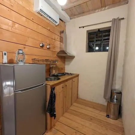 - Independant A Apartment *