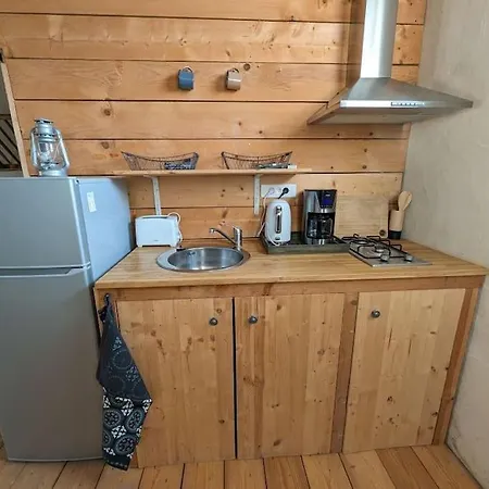 - Independant A * Pérouges