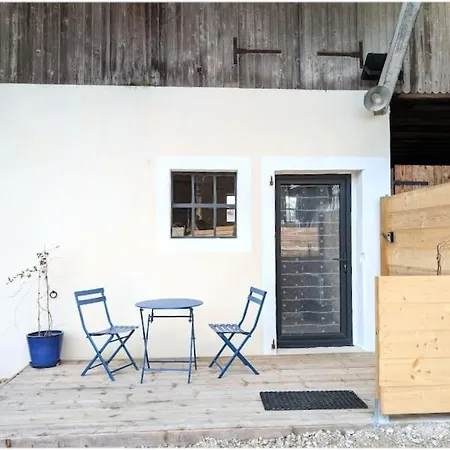 - Independant A Apartment Perouges