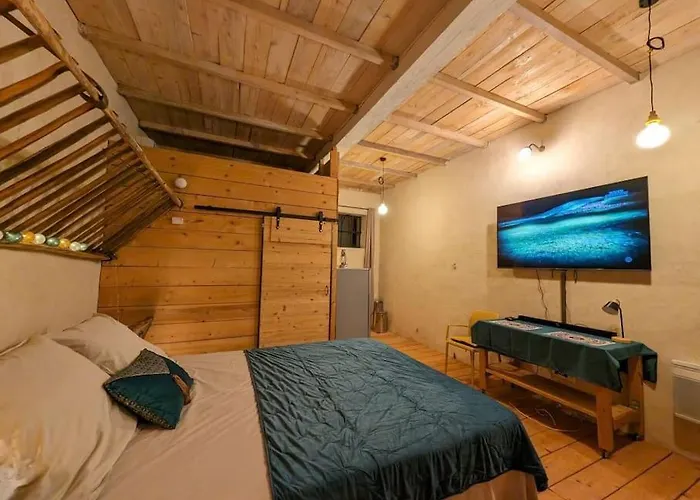 - Independant A Lägenhet *