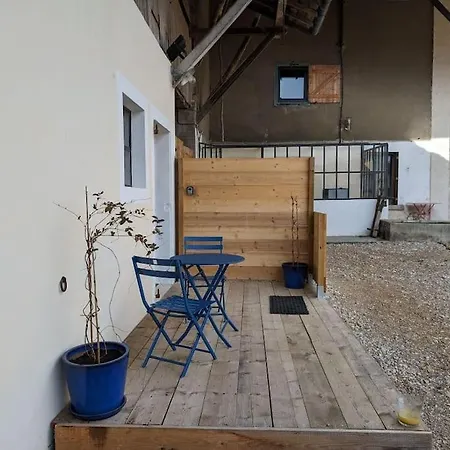 - Independant A דירה Pérouges