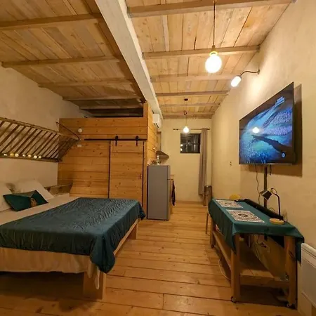 - Independant A דירה