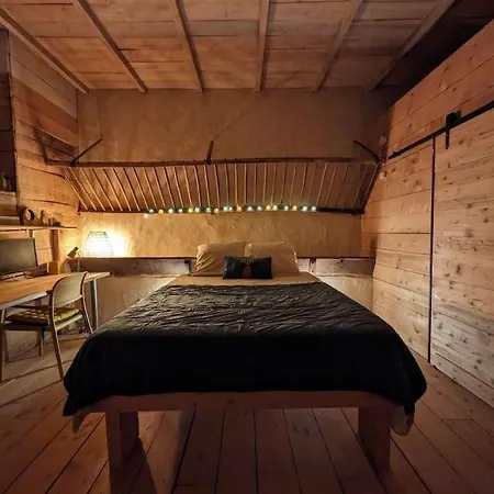 - Independant A Appartement Pérouges