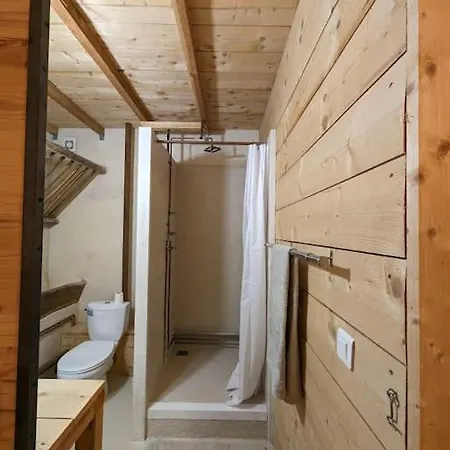 - Independant A דירה Pérouges