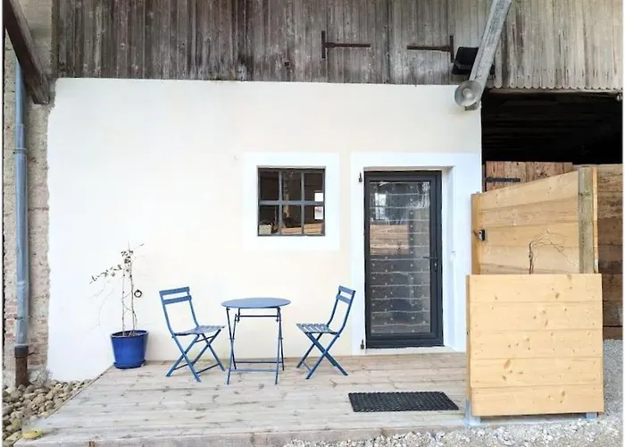 - Indépendant à Appartamento Pérouges